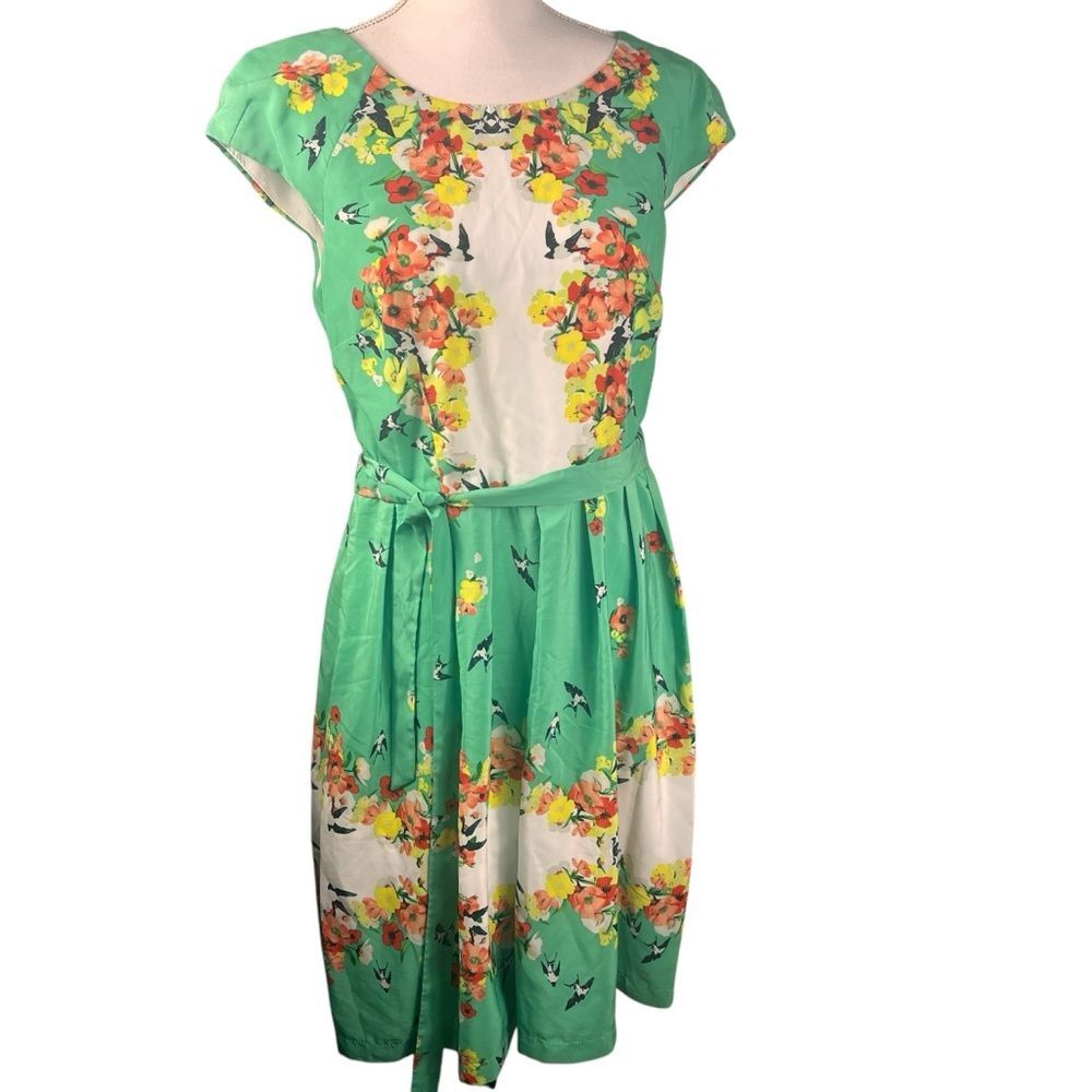 Rabbit Rabbit Rabbit Green Floral Dress Size 14 Fit & Flare Cap Sleeves Garden